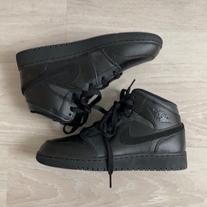 BRAND NEW KIDS  AIR JORDAN